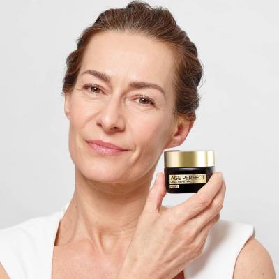 L&#039;Oréal Paris Age Perfect Cell Renew Day Cream Κρέμα προσώπου ημέρας για γυναίκες 50 ml