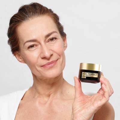 L&#039;Oréal Paris Age Perfect Cell Renew Day Cream SPF30 Κρέμα προσώπου ημέρας για γυναίκες 50 ml