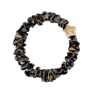 By Eloise London Skinny Silk Scrunchie Gold Star Λαστιχάκι για τα μαλλιά για γυναίκες 1 τεμ Απόχρωση Grey Leopard