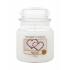 Yankee Candle Snow In Love Αρωματικό κερί 411 gr