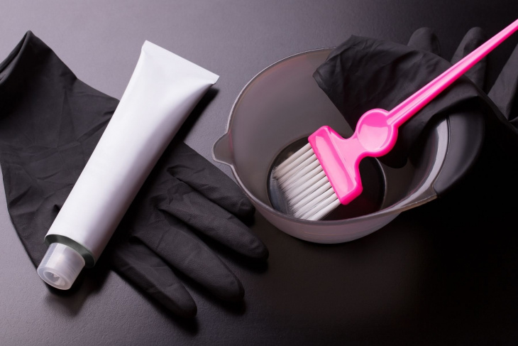 βαφή μαλλιών