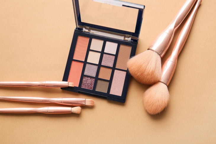 Σκιές ματιών